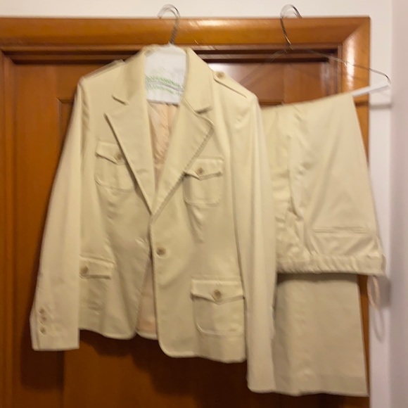 Anne Klein Jackets & Blazers - Anne Klein Women’s Pant Suit